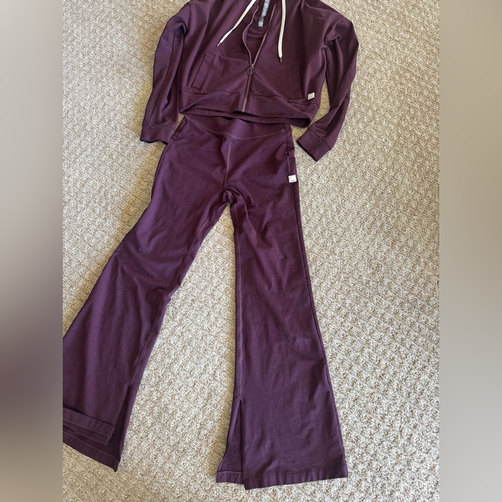 Vuori Granite high waist flare pants cropped zip hoodie set cerise heather